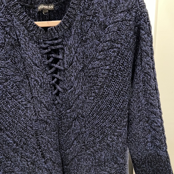 Sweater - Picture 4 of 4